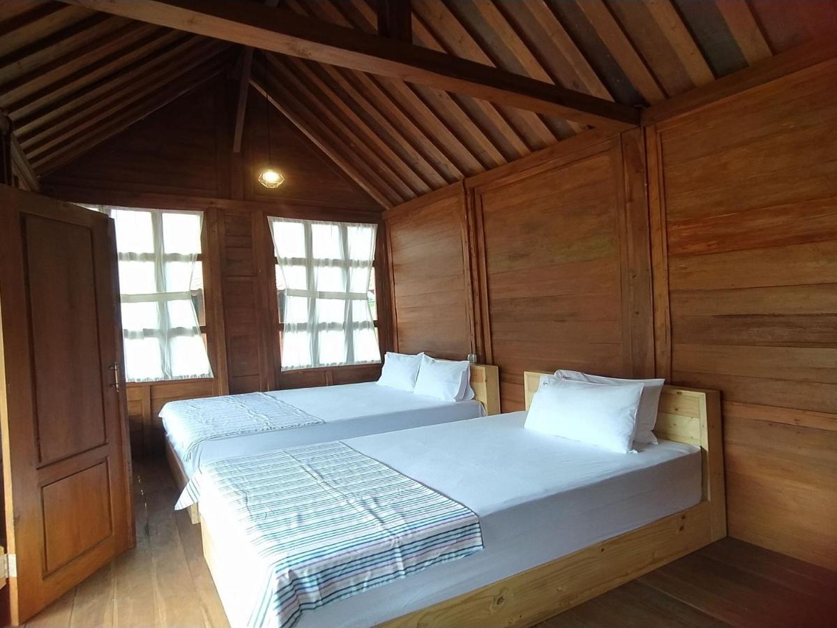 Seger Nusantara Hostel Kalisat Εξωτερικό φωτογραφία