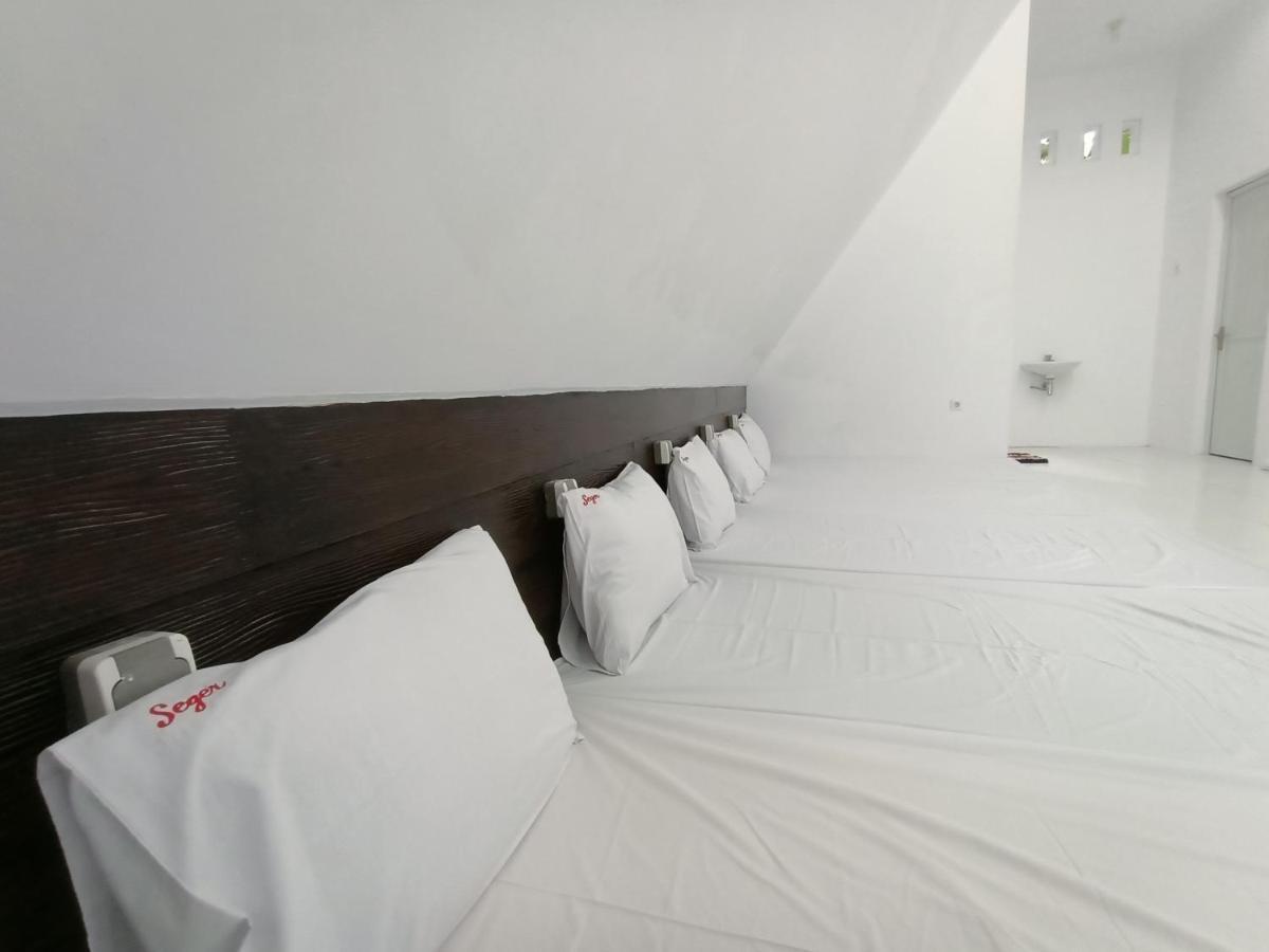 Seger Nusantara Hostel Kalisat Εξωτερικό φωτογραφία