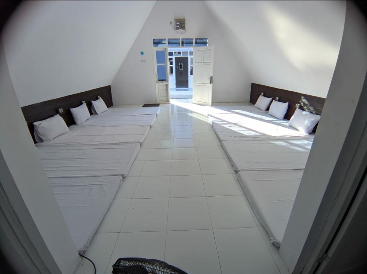 Seger Nusantara Hostel Kalisat Εξωτερικό φωτογραφία